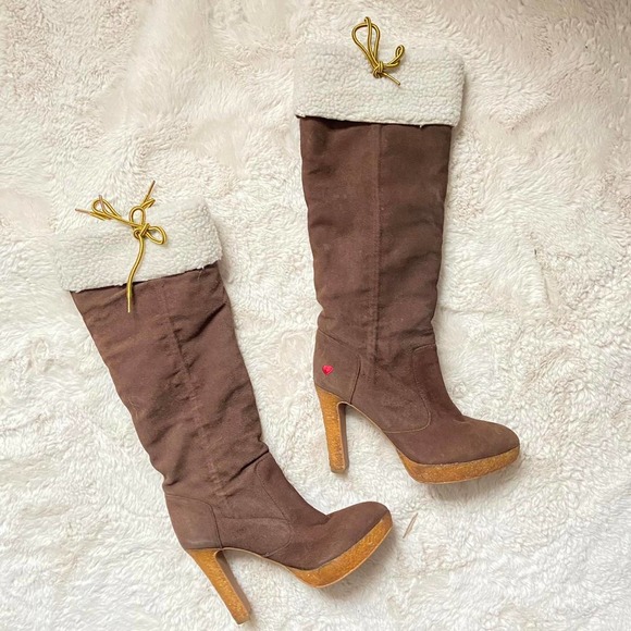 Authentic Vintage Moschino Shearling Furry Knee High Boots Sz 6 - Picture 1 of 4